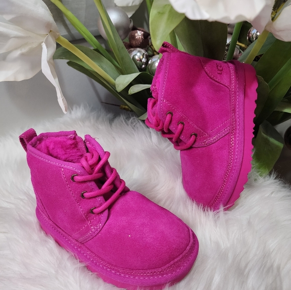 neumel ii water resistant chukka boot